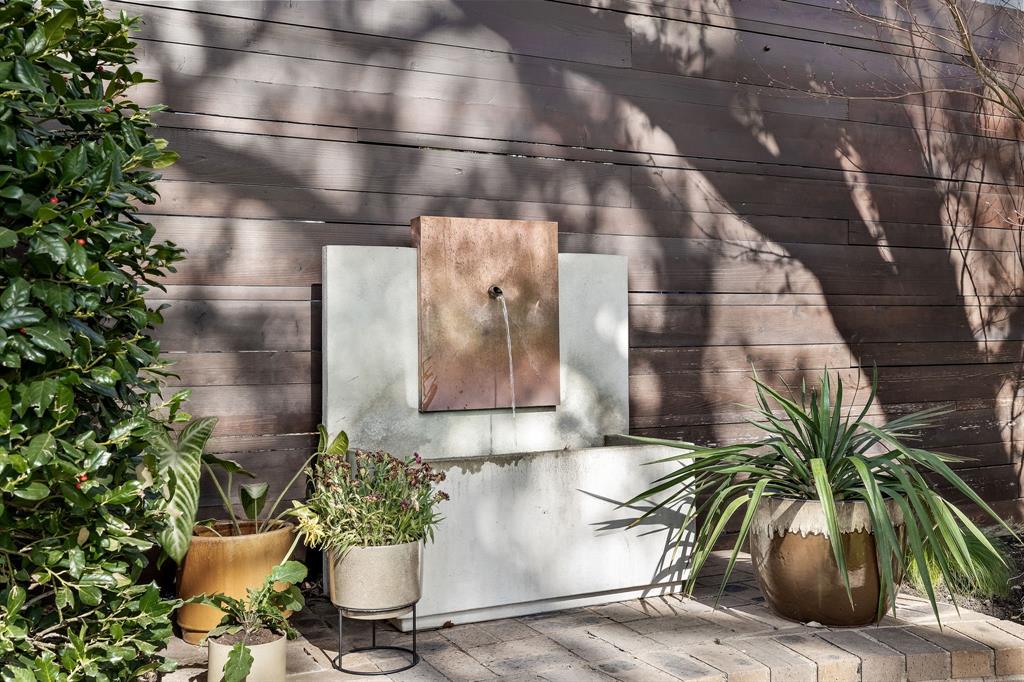 Versailles Pkwy Rev - Residential