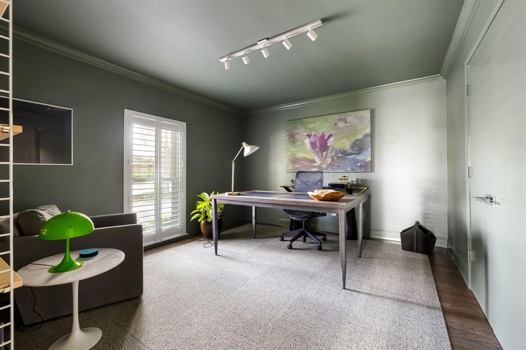 Versailles Pkwy Rev - Residential