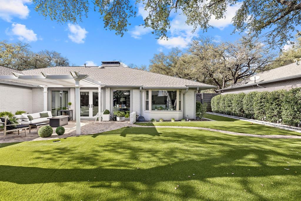 Versailles Pkwy Rev - Residential