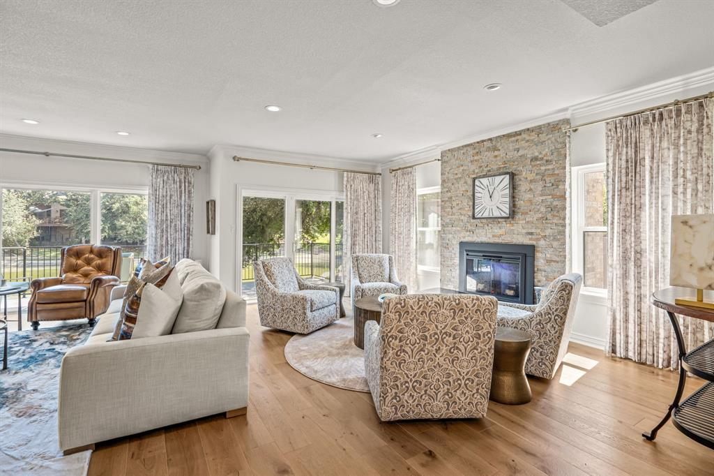 4235 Clear Lake Circle