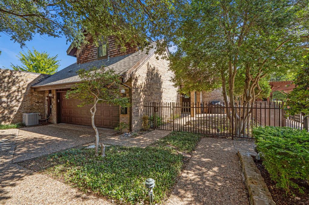 4235 Clear Lake Circle