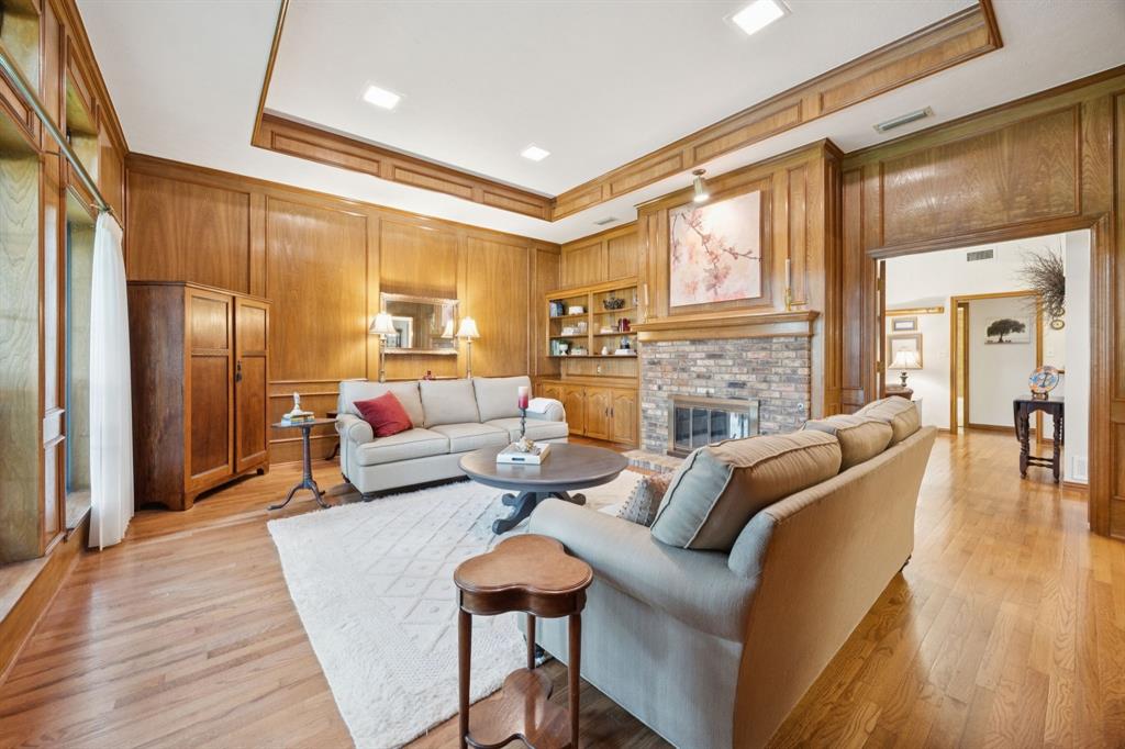 1533 Aylesbury Lane