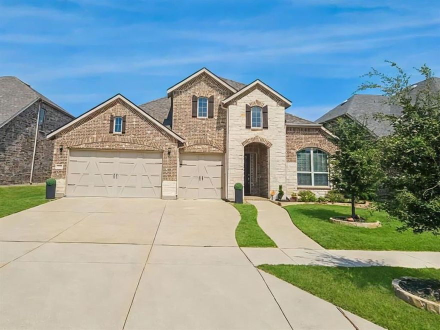 Stunning single-story home in the highly sought-after Miramonte community! This 4-bedroom, 3-bath beauty offers 2,656 sq. ft. of open living space with a split floor plan for privacy. The gourmet kitchen features double ovens, stainless steel appliances, granite countertops, and upgraded white cabinetry. Enjoy hardwood floors in main living areas, a cozy fireplace, and an abundance of natural light throughout. The spacious owner’s suite includes a luxurious bath and walk-in closet. Relax on the covered patio overlooking the landscaped backyard. 3-car garage provides ample parking and storage. Fantastic location with top-rated Prosper ISD schools and easy access to shopping, dining, and major highways.