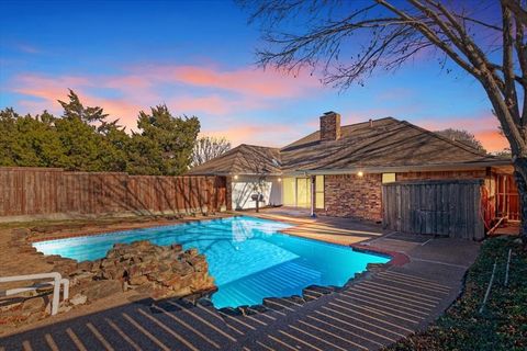 1603 Green Tree Lane Duncanville TX 75137
