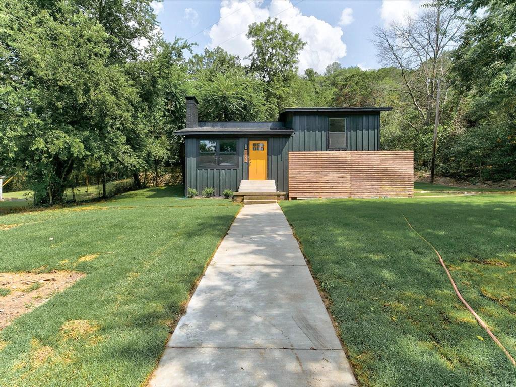 9005 Lakeside Drive