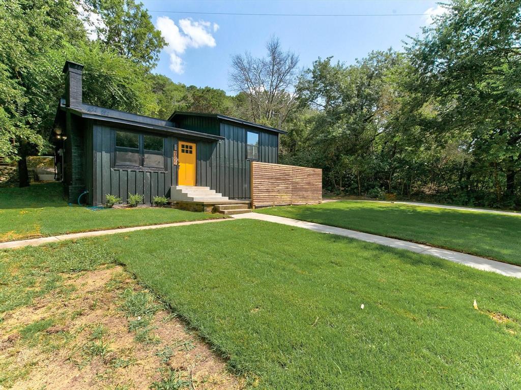 9005 Lakeside Drive