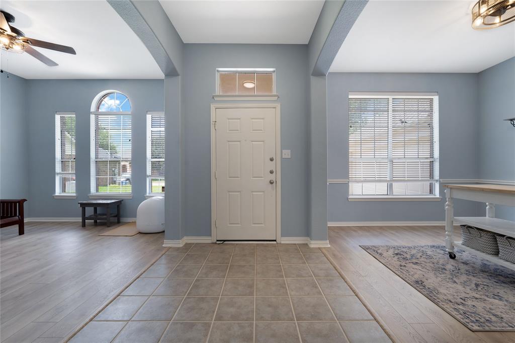 5208 Lake Haven Lane