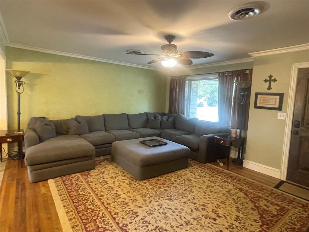 1424 Scenic Drive