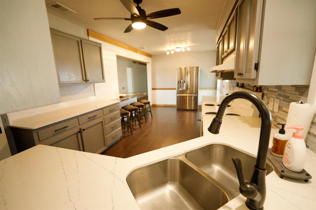 A1155 WM WOMACK - Residential