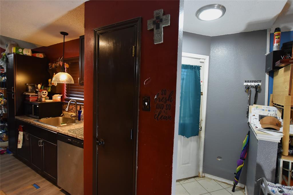 1722 Twin Court Place