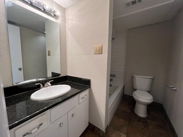 Arrangement West Condo - Residential Income