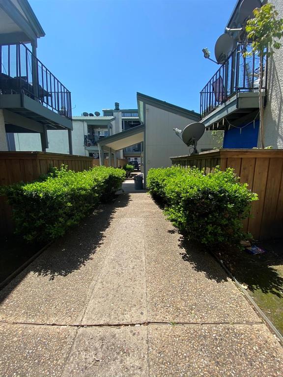 Arrangement West Condo - Residential Income