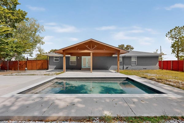 2512 MCDEARMON ST, SACHSE, TX 75048 - Image 1650386d7b6bfdfd2c0ff43ee6cadf27/2424150047