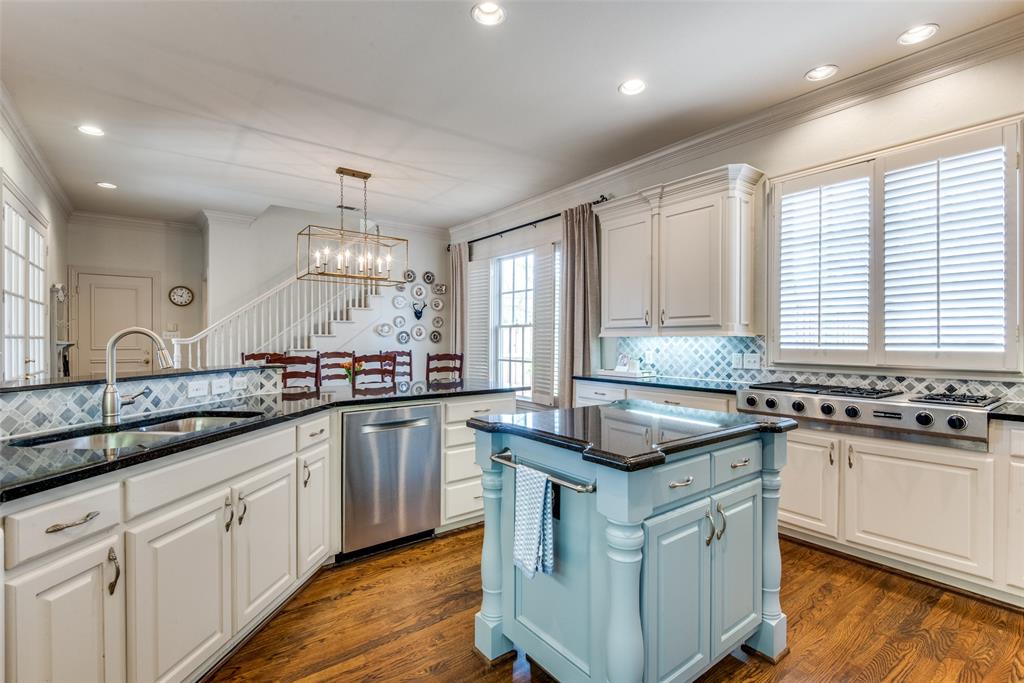 UNIVERSITY HEIGHTS - Residential