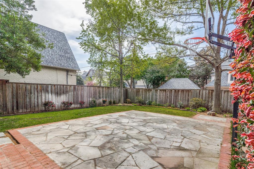 UNIVERSITY HEIGHTS - Residential