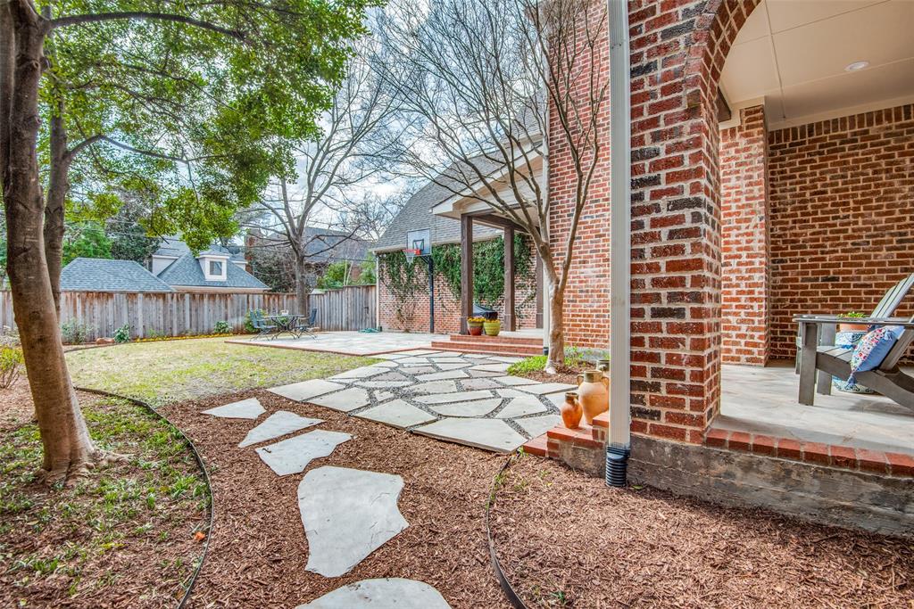 UNIVERSITY HEIGHTS - Residential