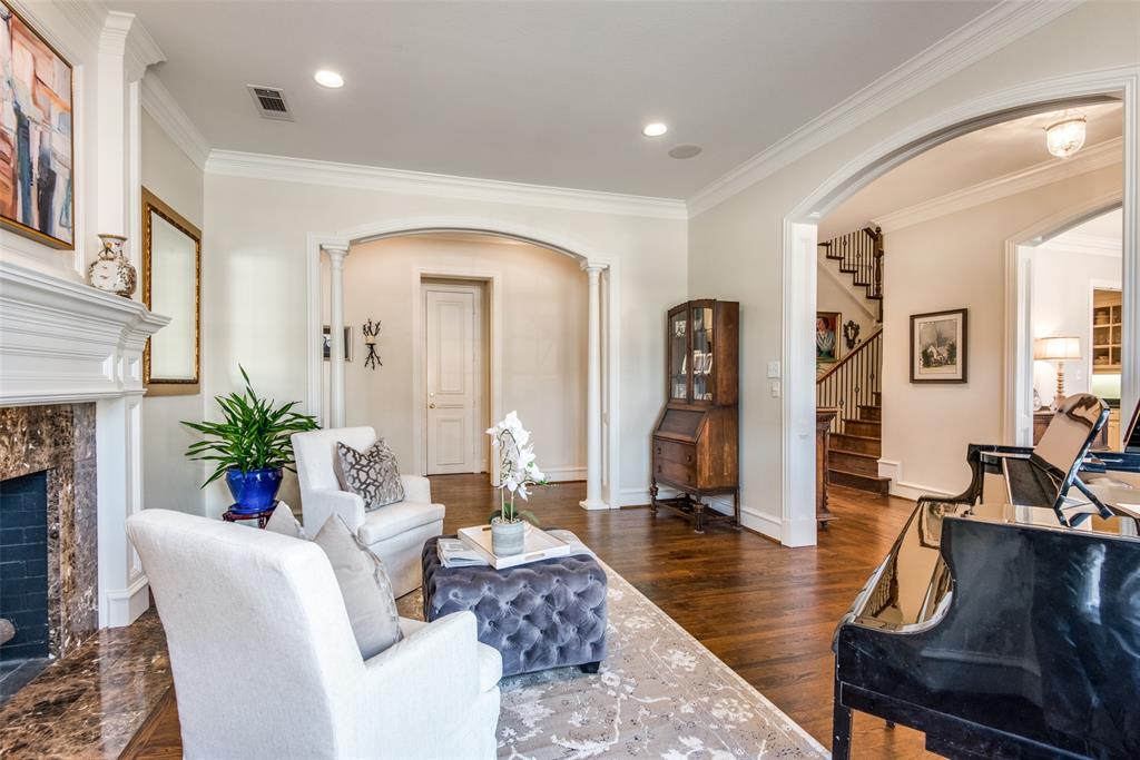 UNIVERSITY HEIGHTS - Residential