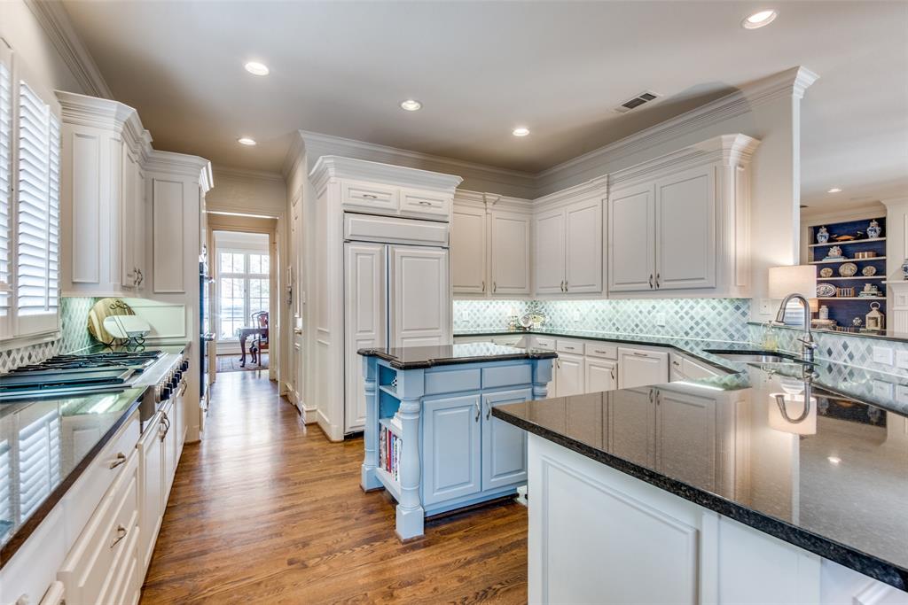 UNIVERSITY HEIGHTS - Residential