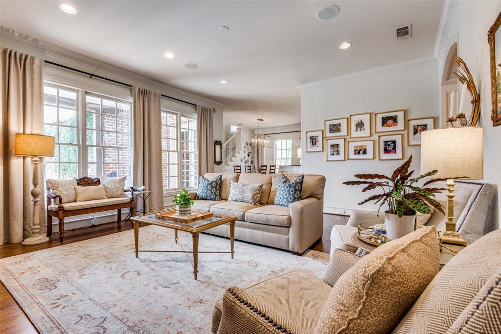 UNIVERSITY HEIGHTS - Residential