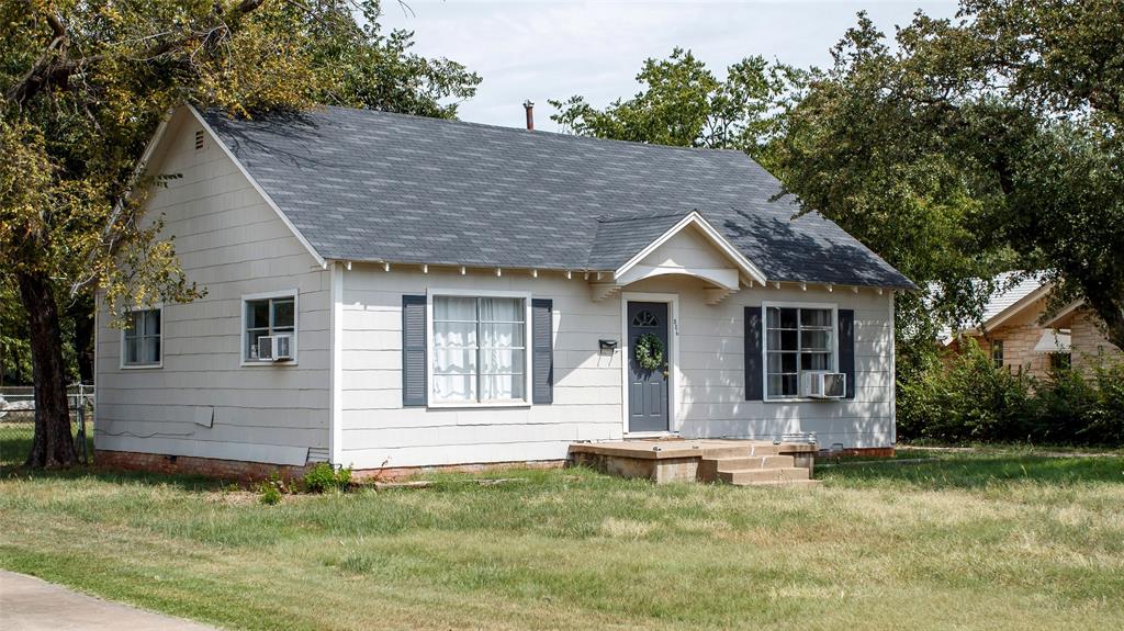 806 W oak