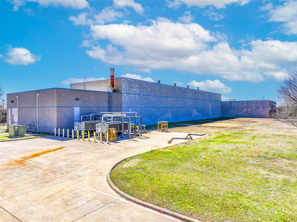 Sanden Add - Commercial Sale