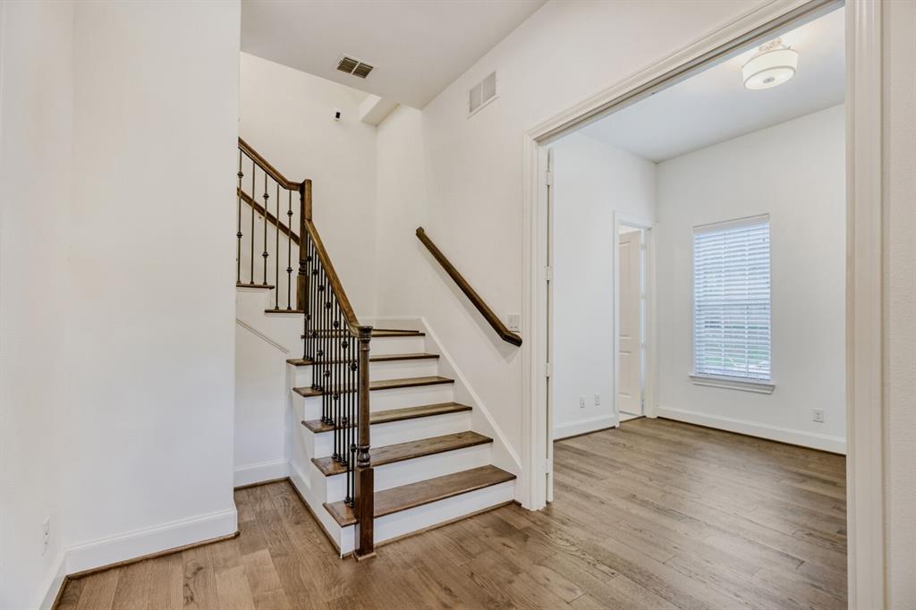 7333 Valley View Lane 601