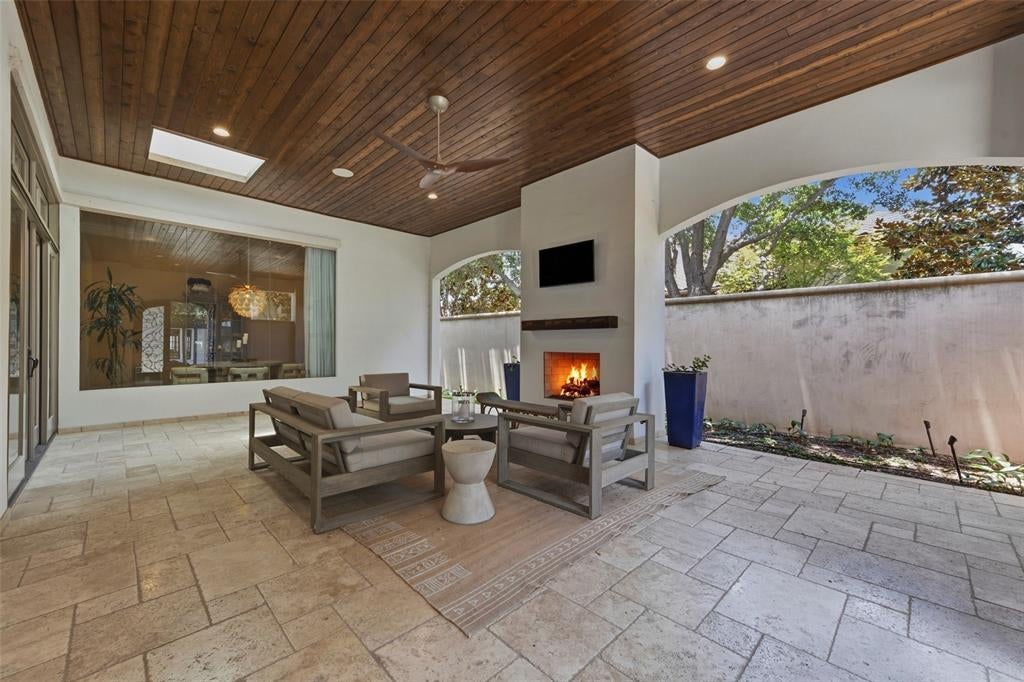 414 Wyndham Crest