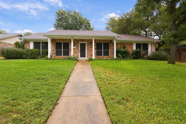 408 ENGLEWOOD LN, HURST, TX 76053 - Image 1669342bb737113d2f848537dff005ef/1628601151