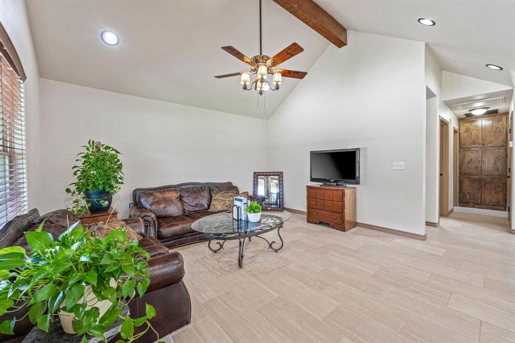 2231 Comet Trail