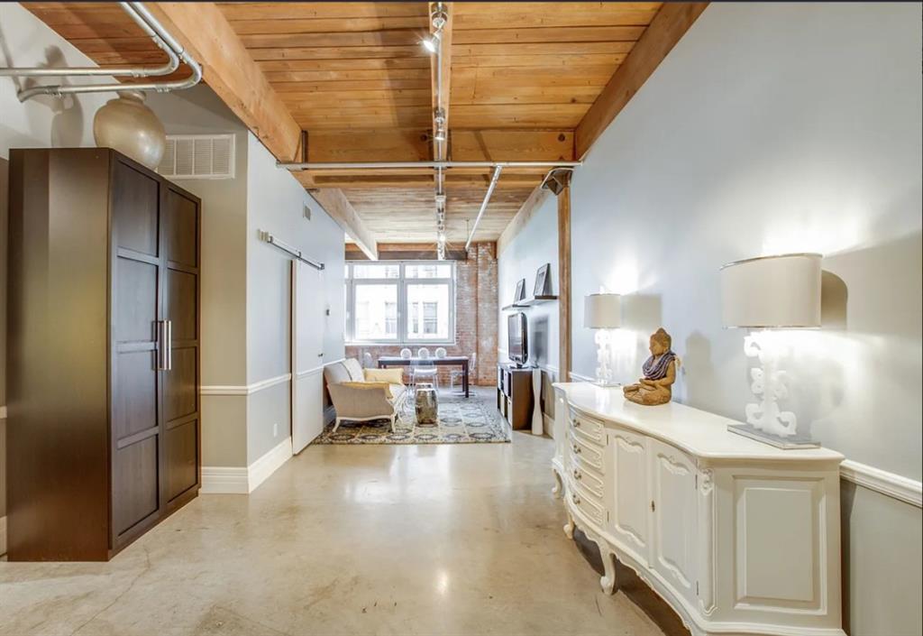 Elm Place Residences - Residential