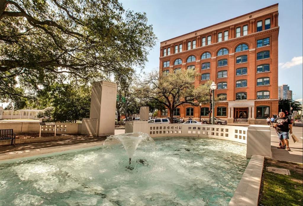 Elm Place Residences - Residential