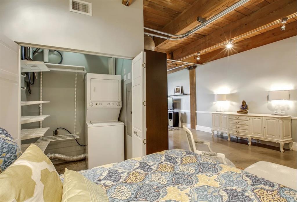 Elm Place Residences - Residential