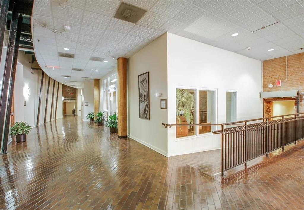 Elm Place Residences - Residential