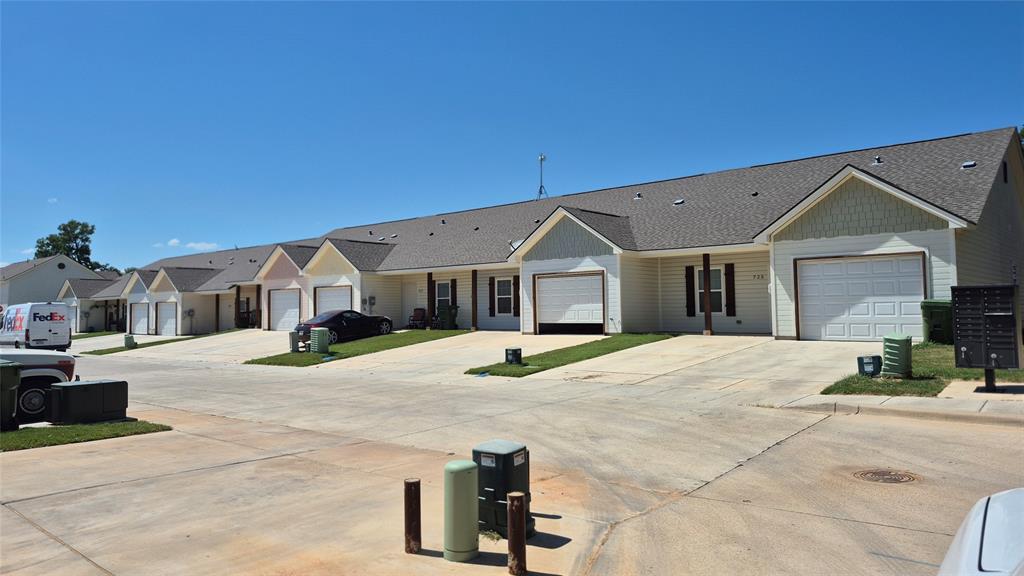 701 FOSSIL Court 14