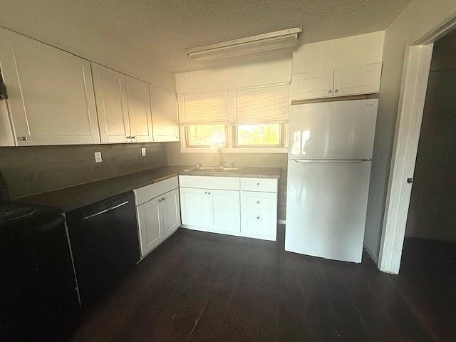 858 N San Jose Drive