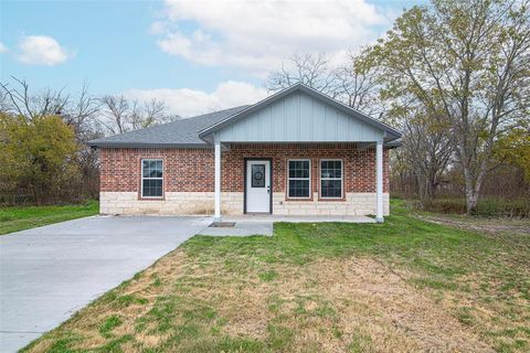 A home in Mexia