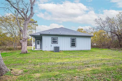 A home in Mexia