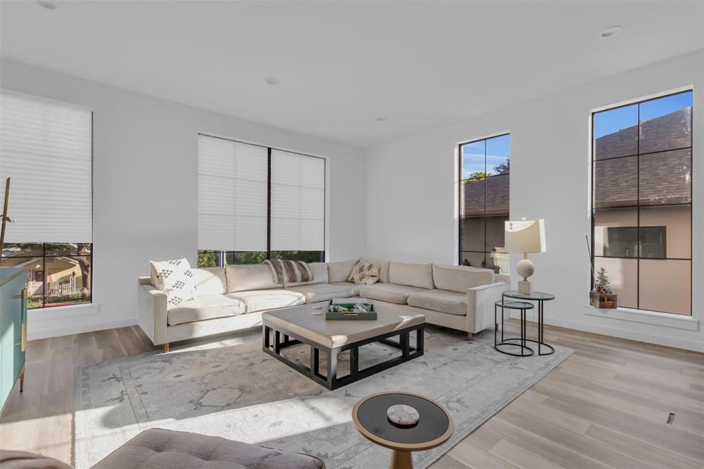 CLIFTON PLACE NO 2 - Residential