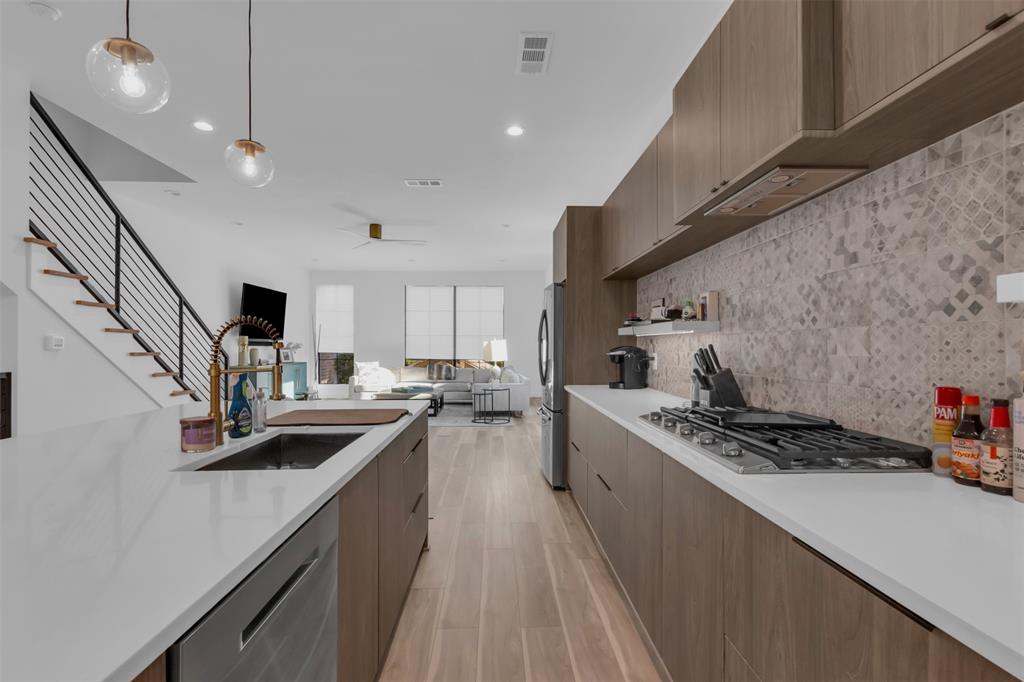 CLIFTON PLACE NO 2 - Residential