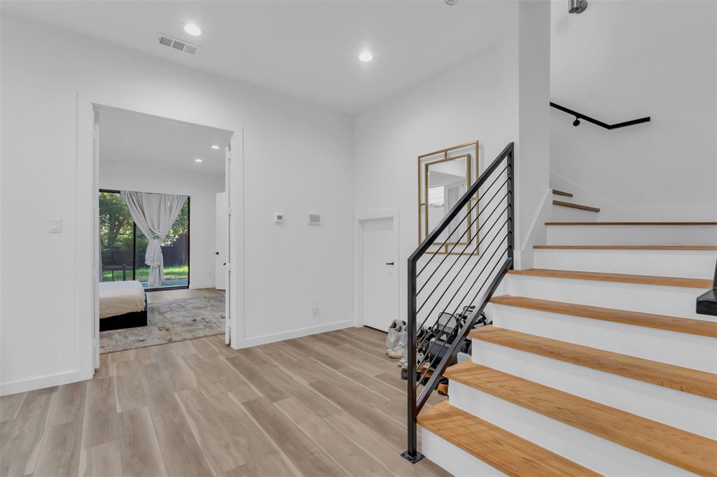 CLIFTON PLACE NO 2 - Residential