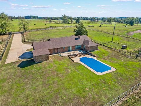 A home in Gilmer