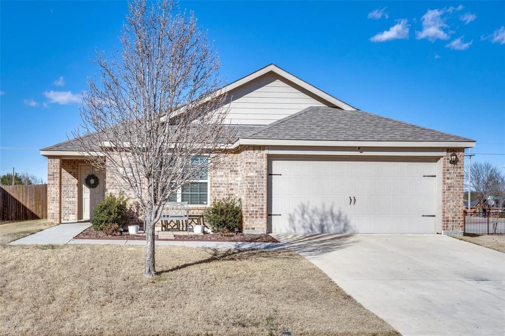 Photo of 1606 Meadow Creek Drive, Princeton, TX 75407 (MLS # 21194097)