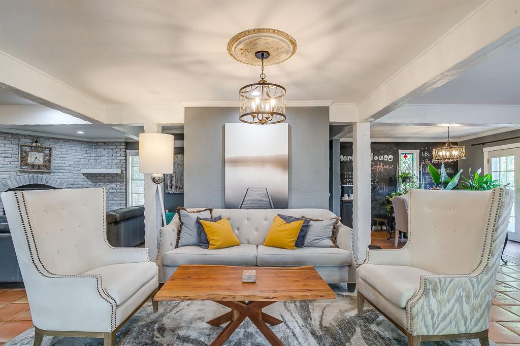 5315 Meadowbrook Drive