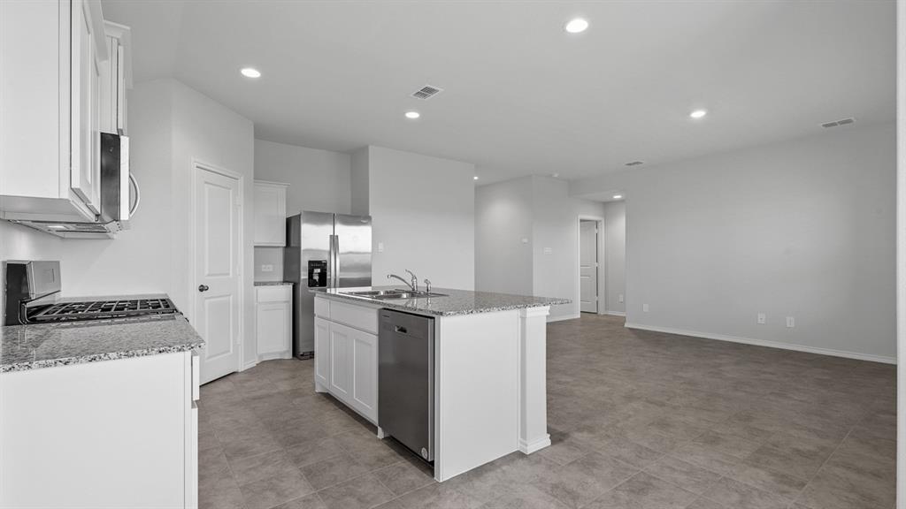 549 ARROYO Drive