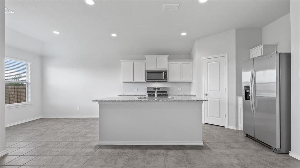 549 ARROYO Drive