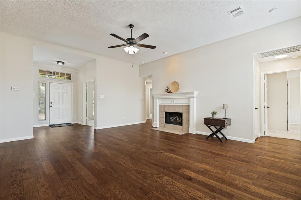 817 Aylesbury Drive