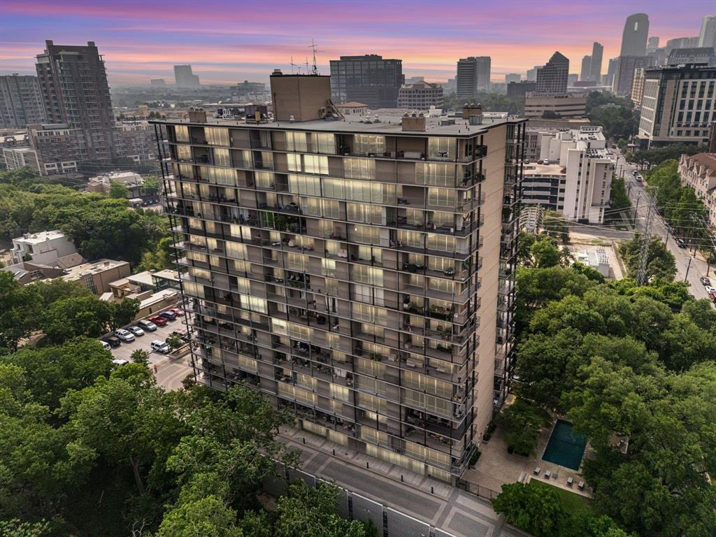 Park Towers Condominiums - Residential