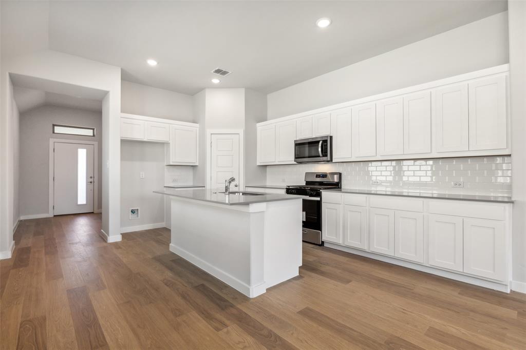 1019 London Town Lane