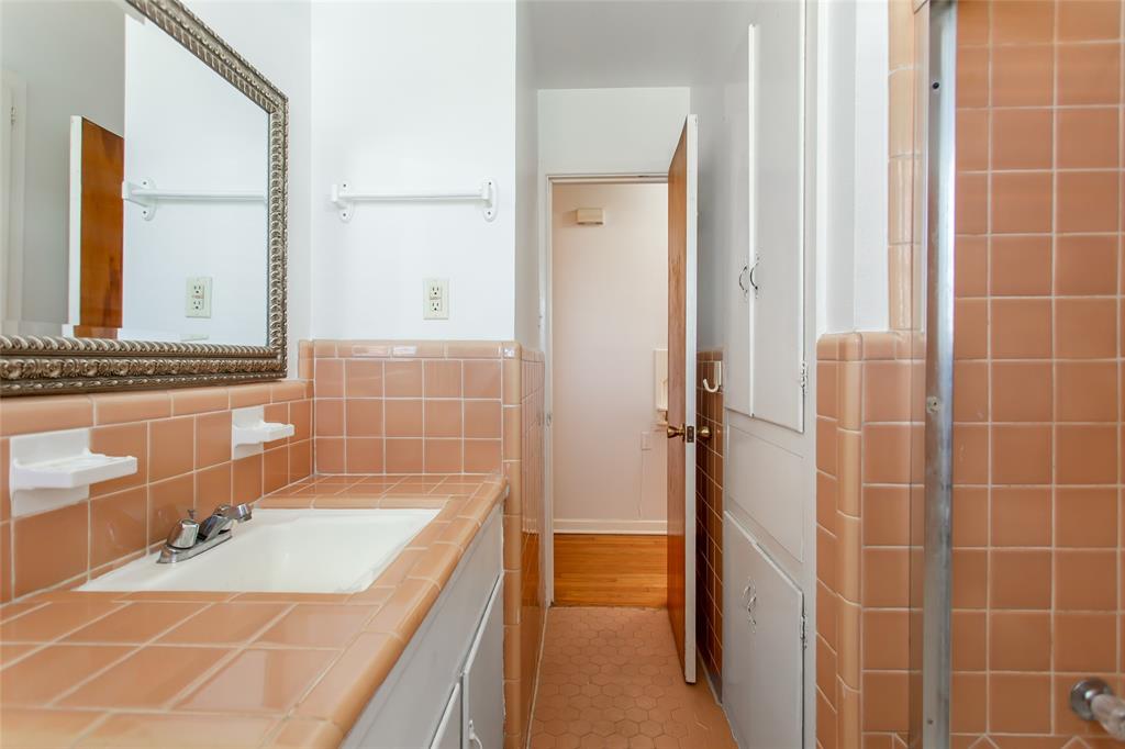 Casa View Oaks 04 Rev - Residential Lease