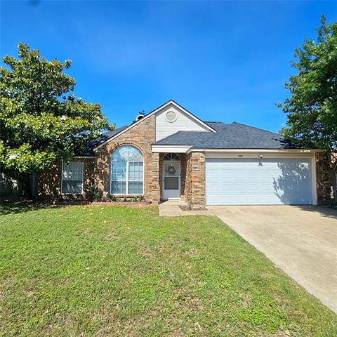 Photo of 905 Park Place Boulevard, Midlothian, TX 76065 (MLS # 21259175)